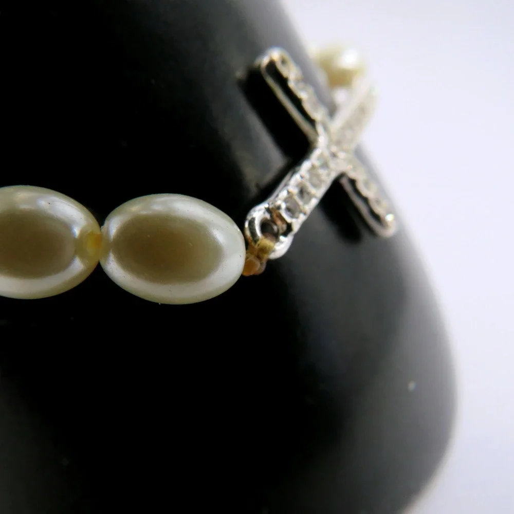 Faux Pearl Cross Stretch Bracelet Rhinestone Religious Jewelry Cream Silver